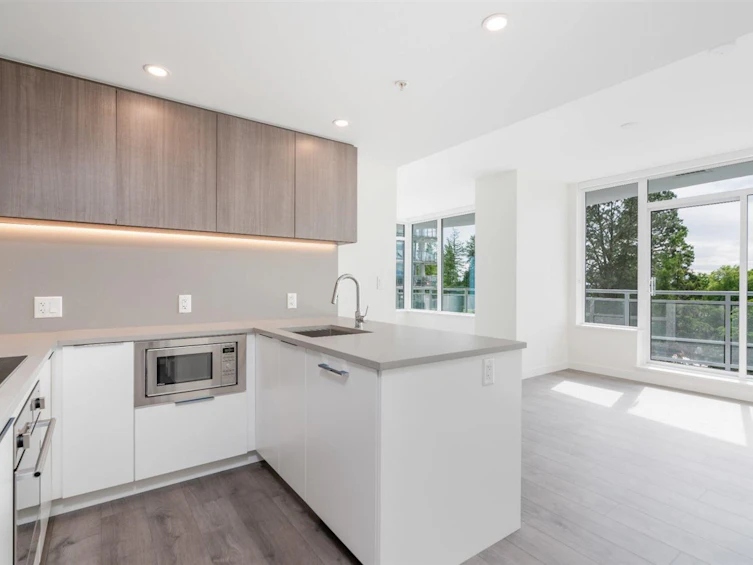 708-13318 104 Avenue, Surrey, BC, V3T 0R2
