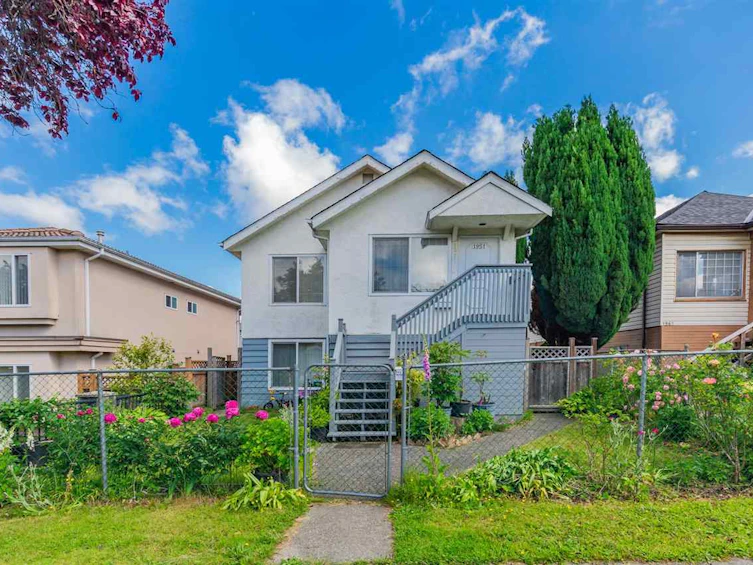 1951 E 52nd Avenue, Vancouver, BC, V5P 1W6