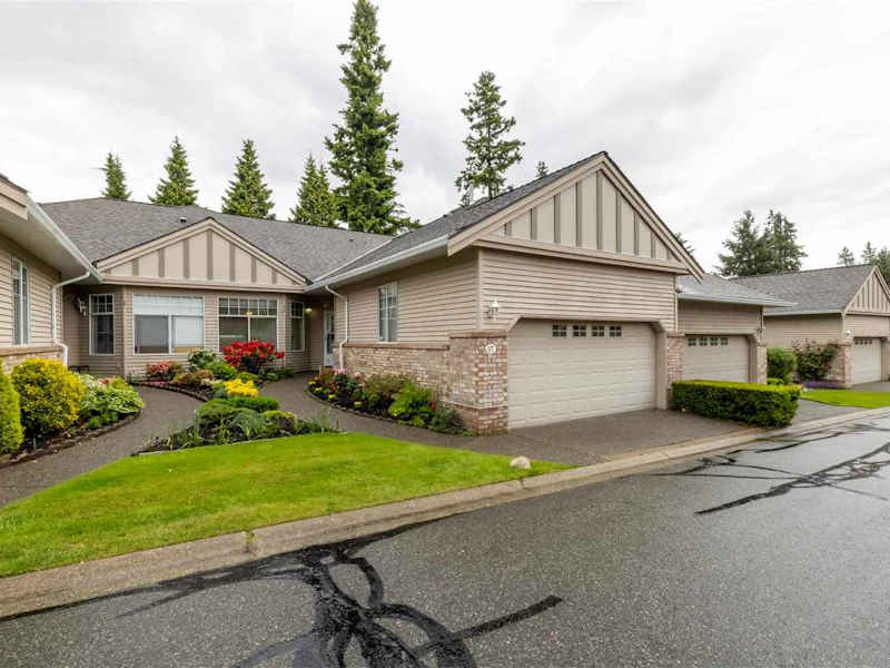 117 - 2533 152nd Street, Surrey BC V4P 1N4