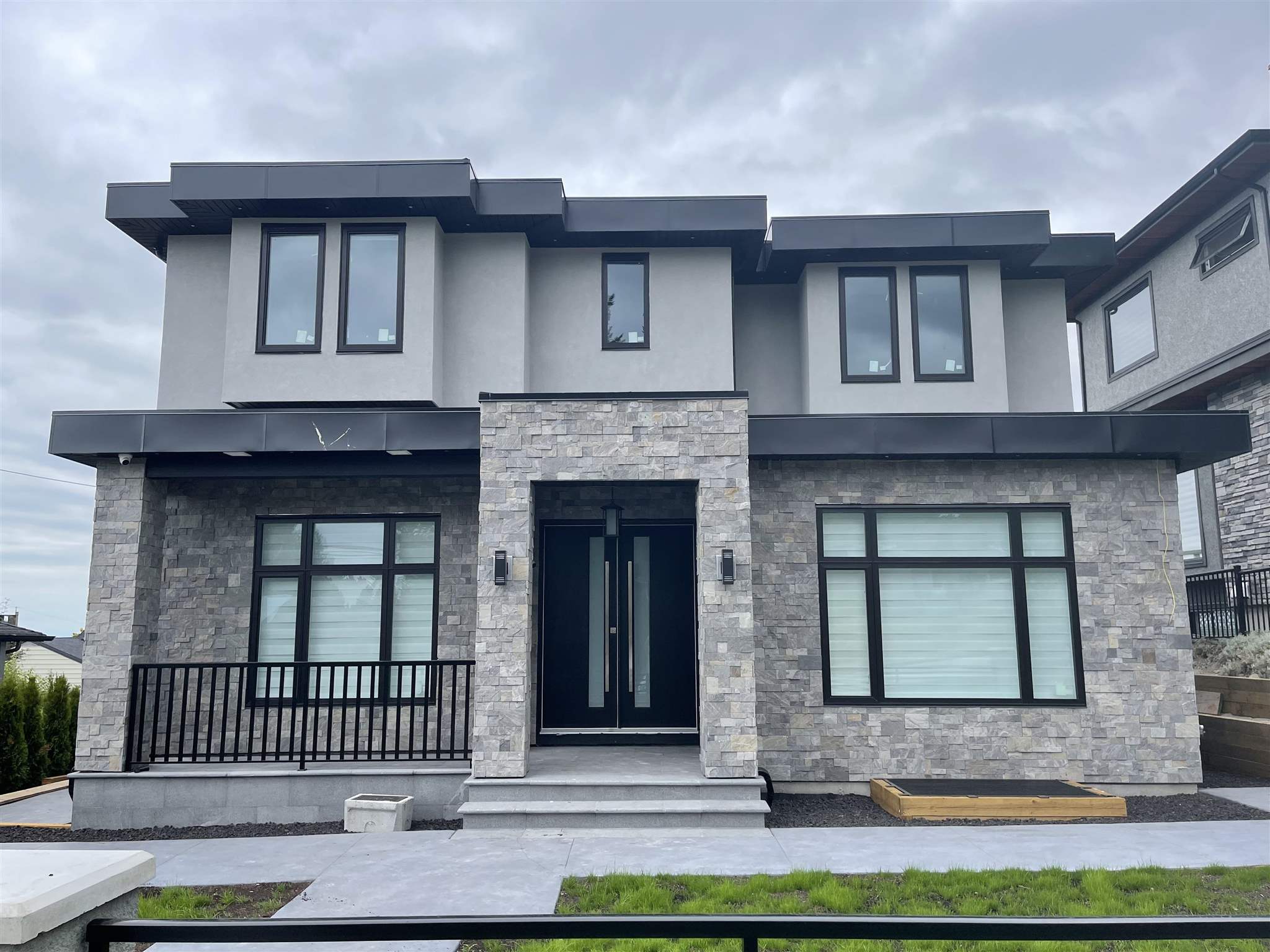7957 Strathearn Avenue, Burnaby, BC, V5J 3Y4
