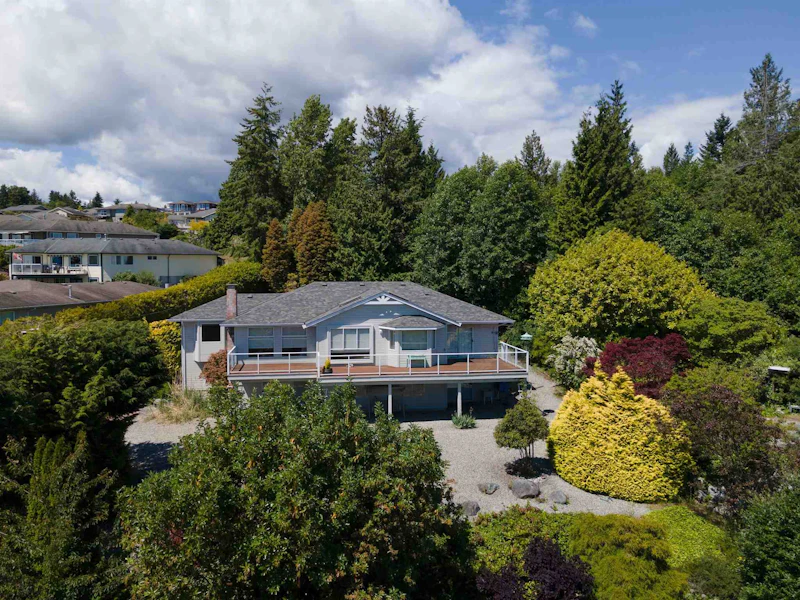 6196 Baillie Road, Sechelt BC
