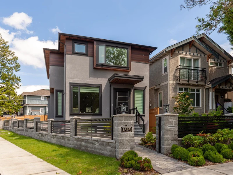 1695 W 68th Avenue, Vancouver BC V6P 5R7