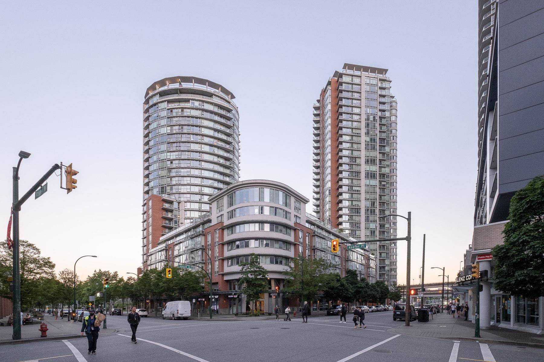 306-688 Abbott Street, Vancouver, BC, V6B 0B9