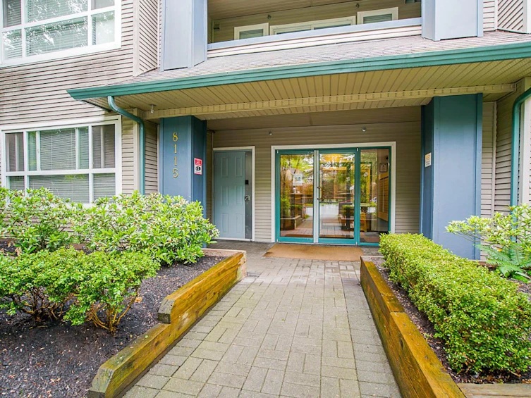 106-8115 121a Street, Surrey, BC, V3W 1J2