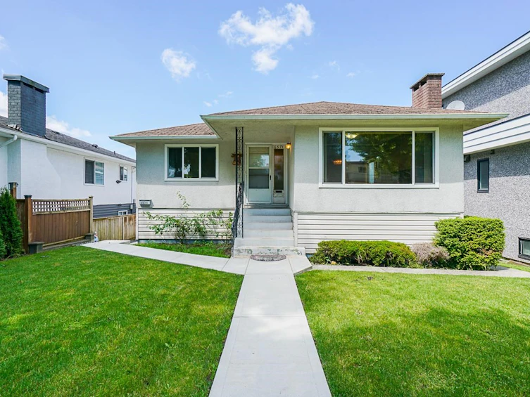 6571 Tyne Street, Vancouver, BC, V5S 3L9