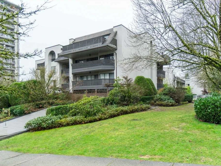 308-1945 Woodway Place, Burnaby, BC, V5B 4S4