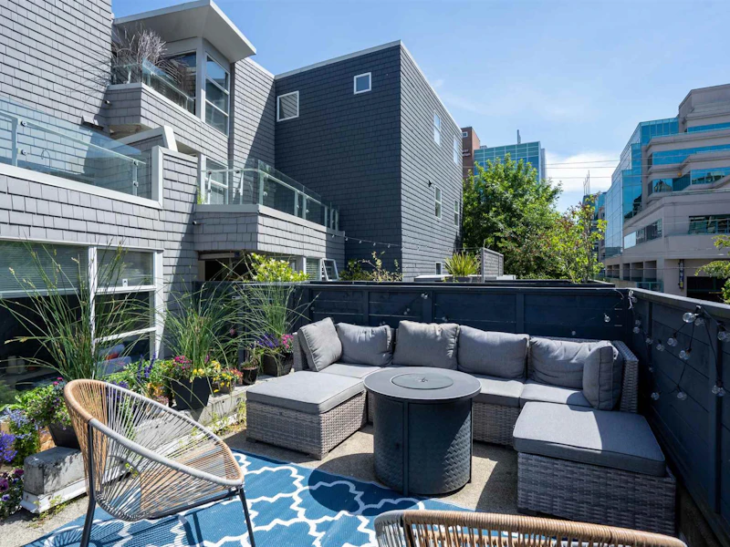 212 - 638 W 7th Avenue, Vancouver BC V5Z 1B5