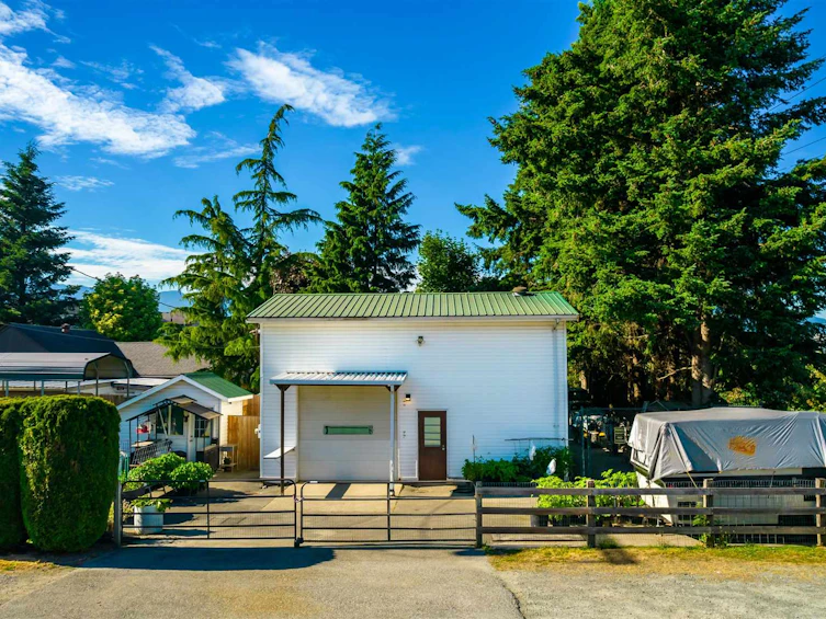 7416 Shaw Avenue, Chilliwack, BC, V2R 4E5