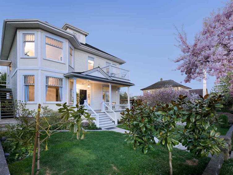 227 Third Street, New Westminster, BC, V3L 2R5