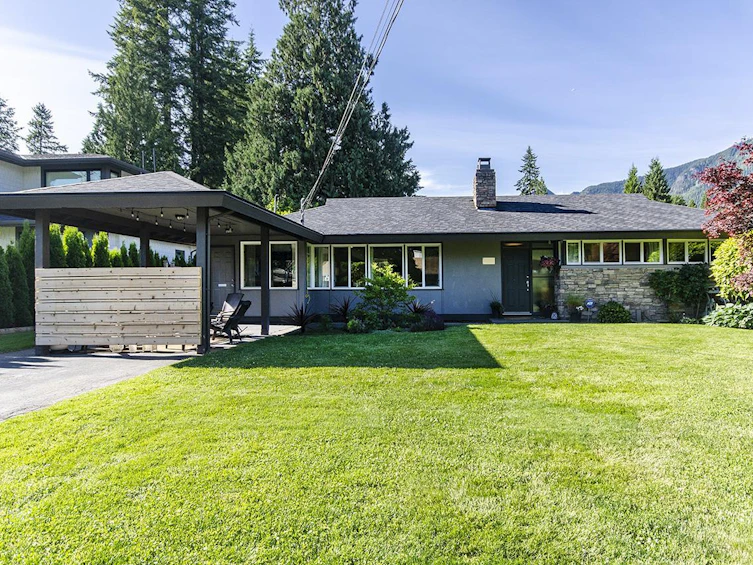 4120 Sunset Boulevard, North Vancouver, BC, V7R 3Y9