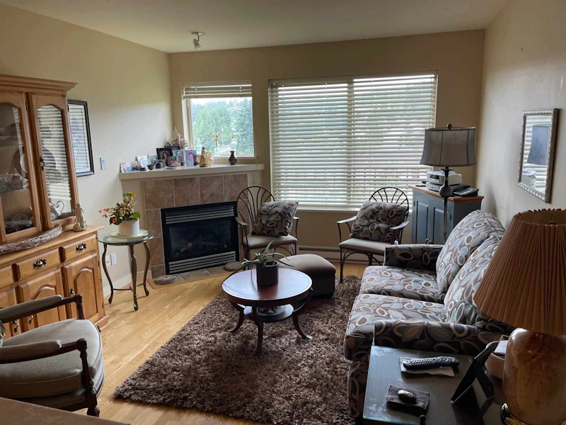 407 - 5631 Inlet Avenue, Sechelt BC