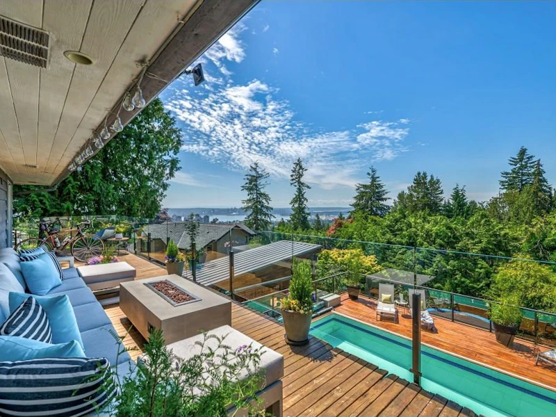 2955 St. Kilda Avenue, North Vancouver BC V7N 2A8