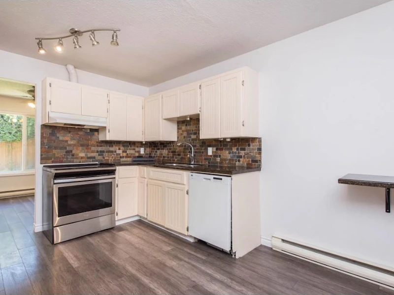 6 - 46401 Yale Road, Chilliwack BC V2P 2P8