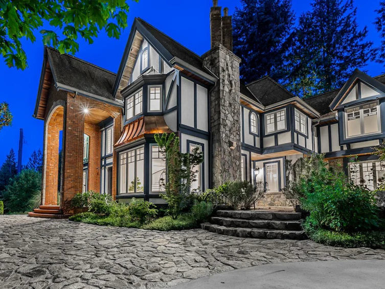 4555 Piccadilly North, West Vancouver, BC, V7W 1E1