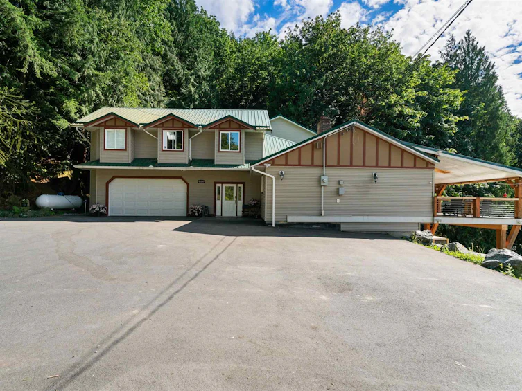 43590 Chilliwack Mountain Road, Chilliwack, BC, V2R 4A1