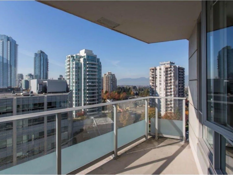 1001-4808 Hazel Street, Burnaby, BC, V5H 0A2