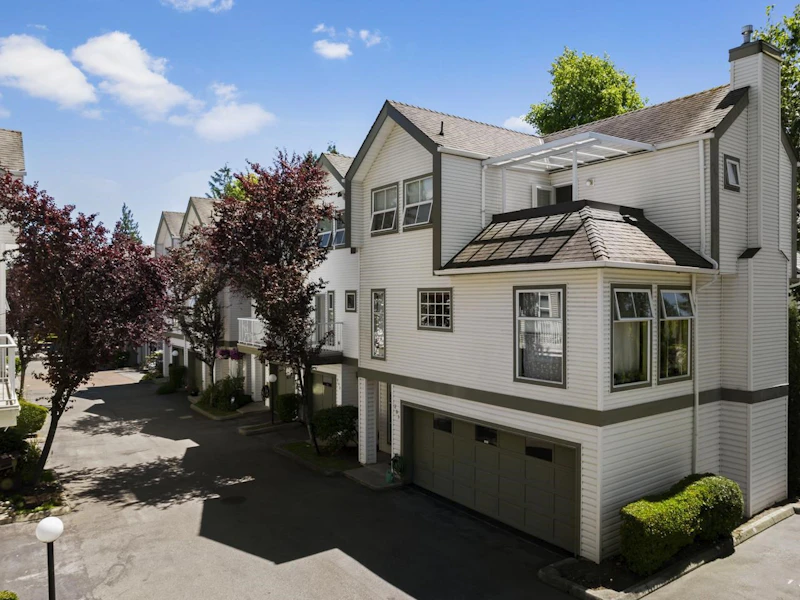 203 - 14188 103a Avenue, Surrey BC V3T 5S6