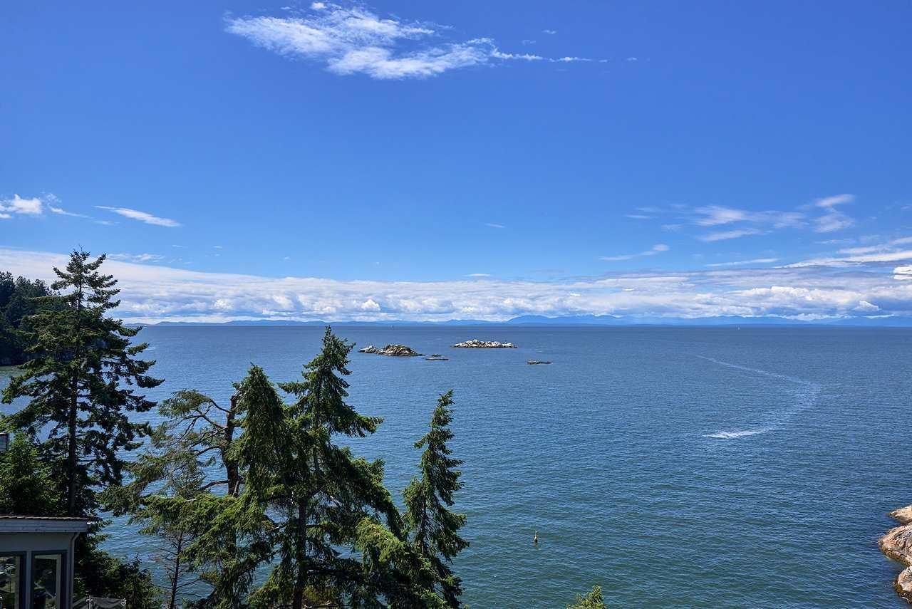 5285 Gulf Place, West Vancouver, BC, V7W 2V9