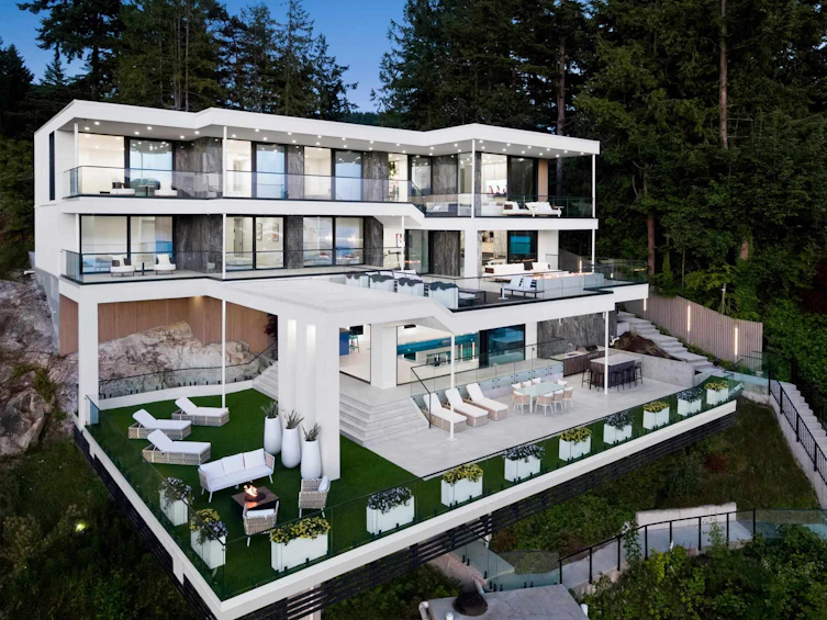6435 Madrona Crescent, West Vancouver, BC, V7W 2J7