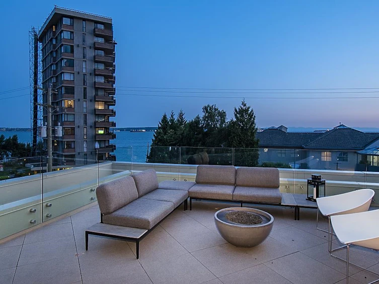 2173 Argyle Avenue, West Vancouver, BC, V7V 1A2
