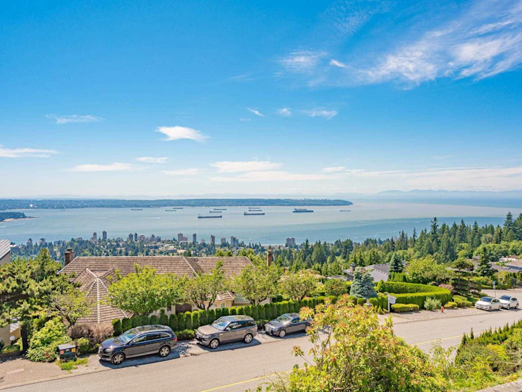 2559 Westhill Drive, West Vancouver, BC, V7S 3B7