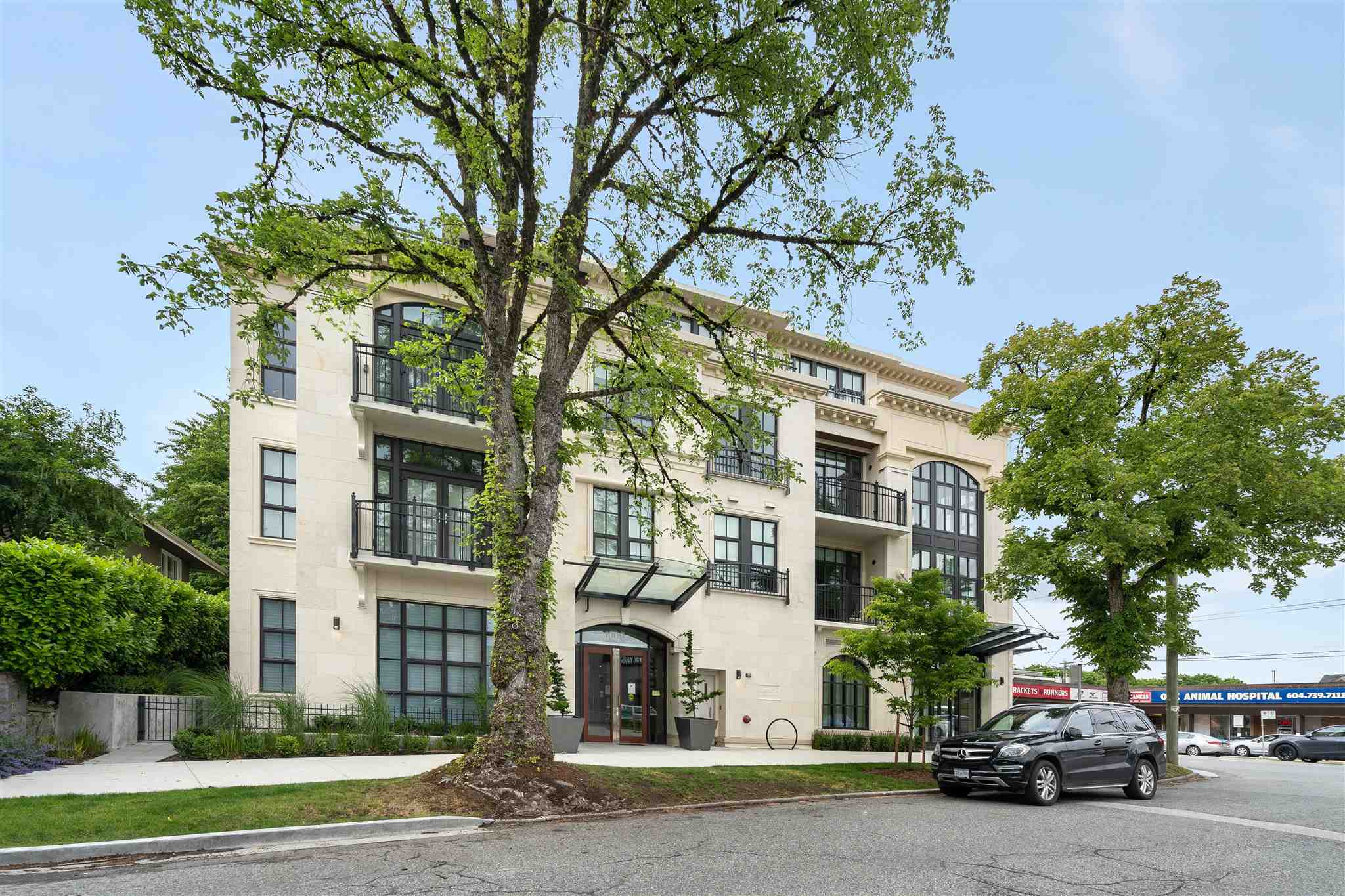 302-1009 Laurier Avenue, Vancouver, BC, V6H 1Y2