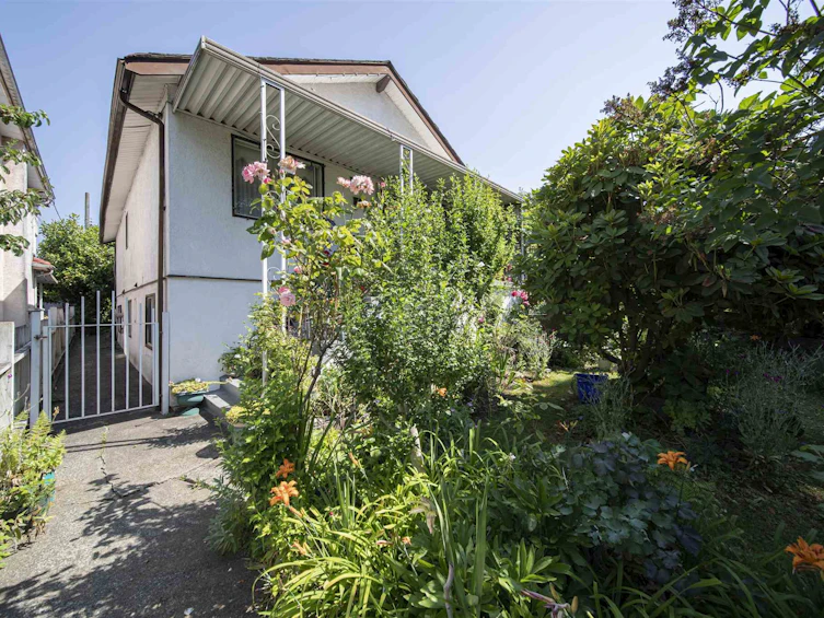 3409 E Pender Street, Vancouver, BC, V5K 2C9