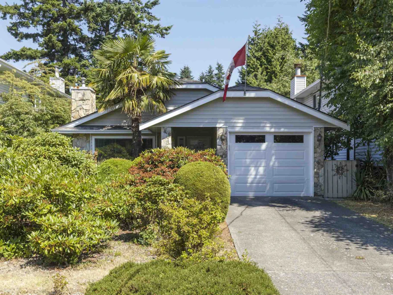 14765 Russell Avenue, Surrey BC V4B 2P3