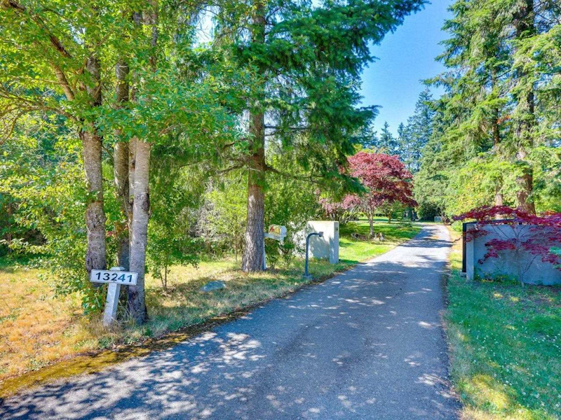 13241 24th Avenue, Surrey BC V4A 2G4