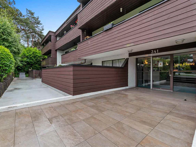 201-341 W 3rd Street, North Vancouver, BC, V7M 1G3