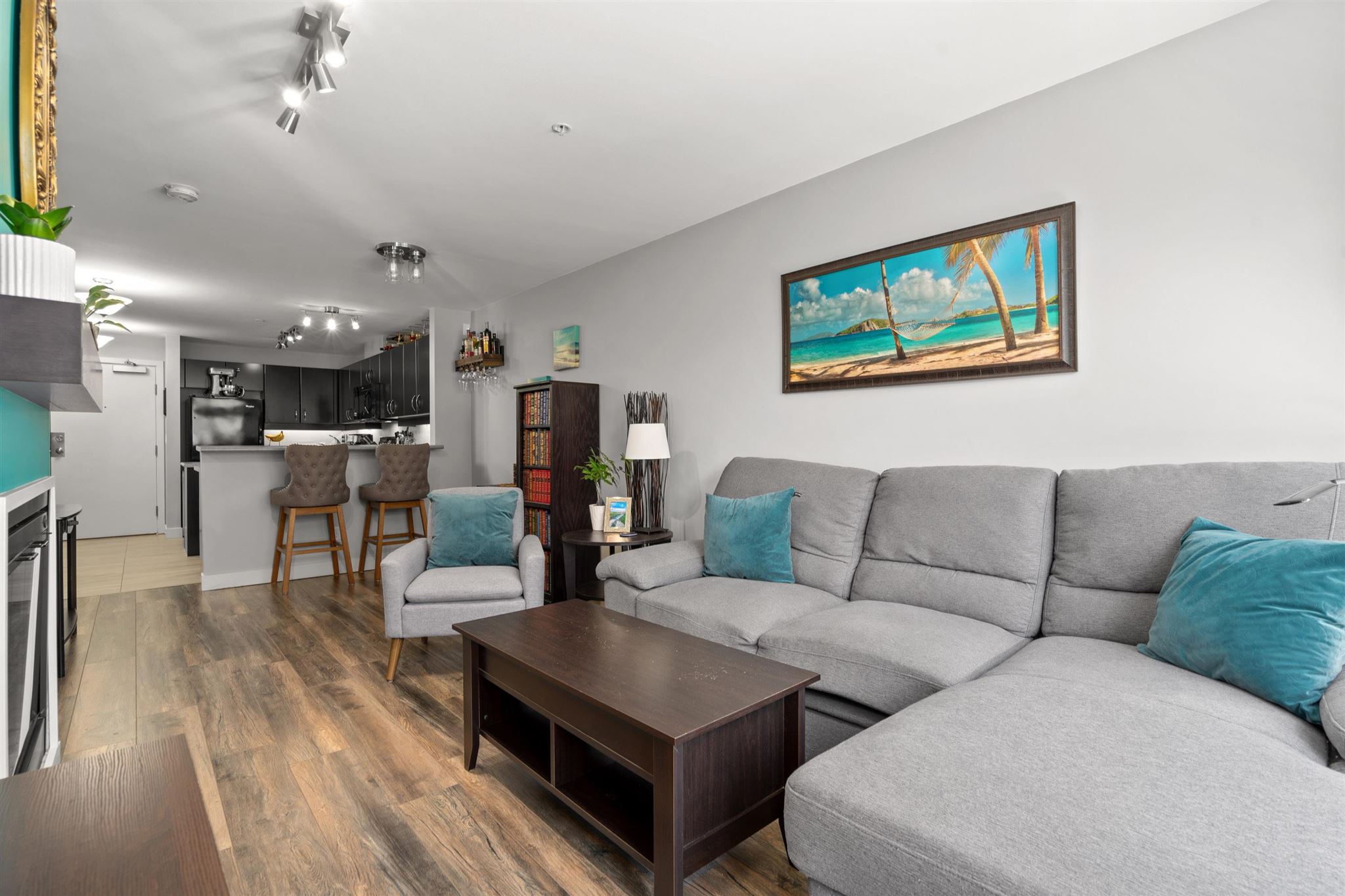 246-10838 City Parkway, Surrey, BC, V3W 3N2