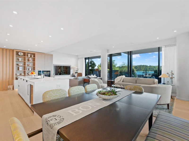 203 - 1327 Bellevue Avenue, West Vancouver BC
