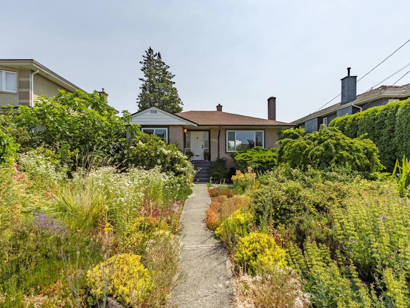 6950 Willingdon Avenue, Burnaby BC V5J 3R2