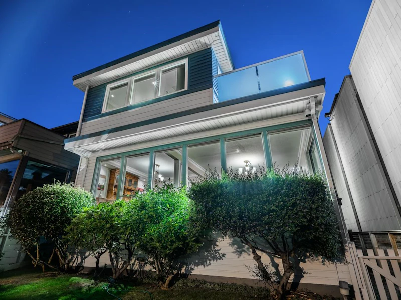 3529 Blenheim Street, Vancouver BC V6L 2X8