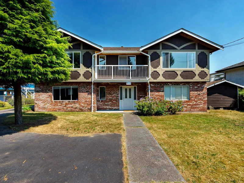 671 Blue Mountain Street, Coquitlam BC V3J 4R5
