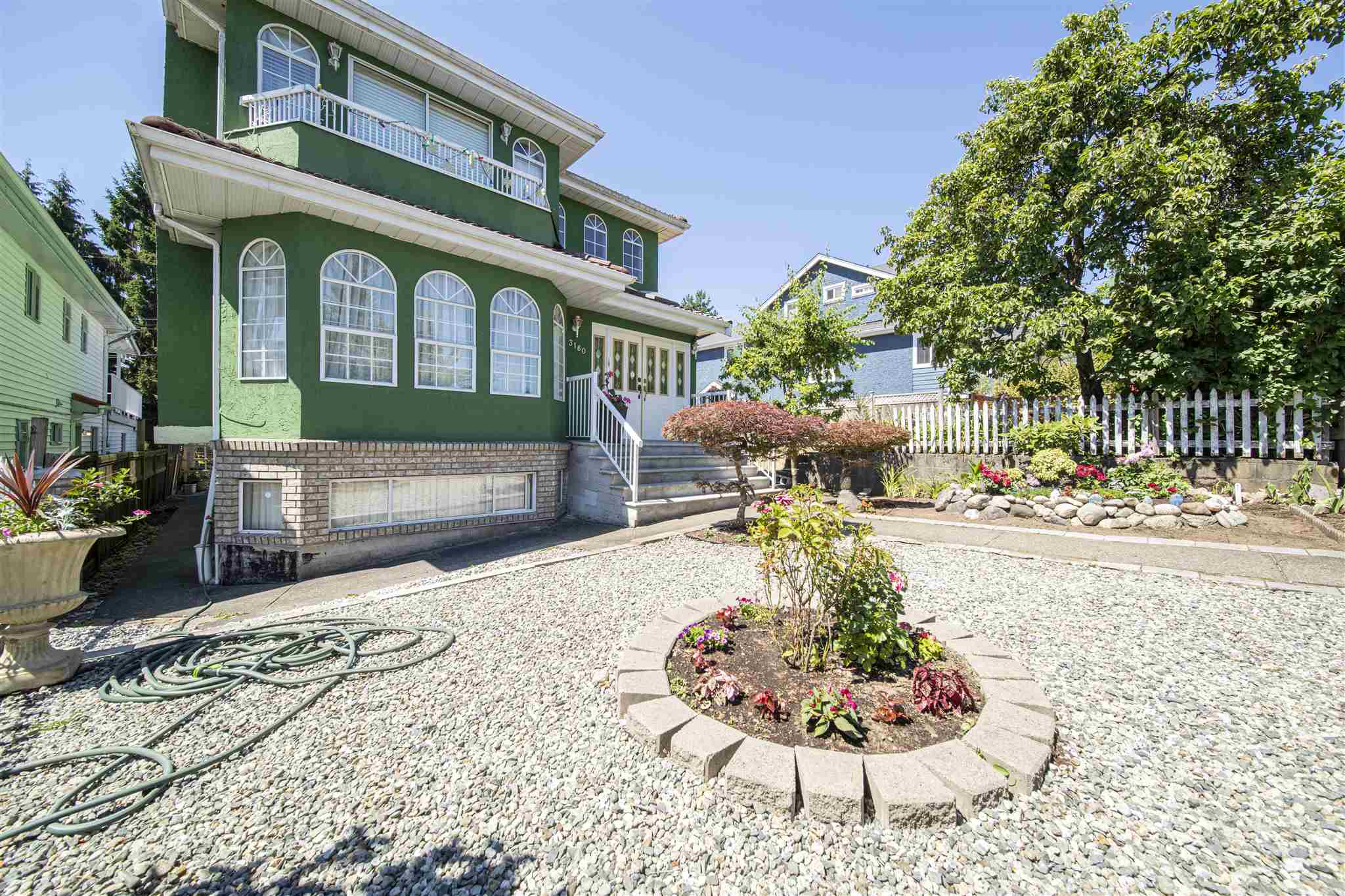 3160 Kings Avenue, Vancouver, BC, V5R 4T4