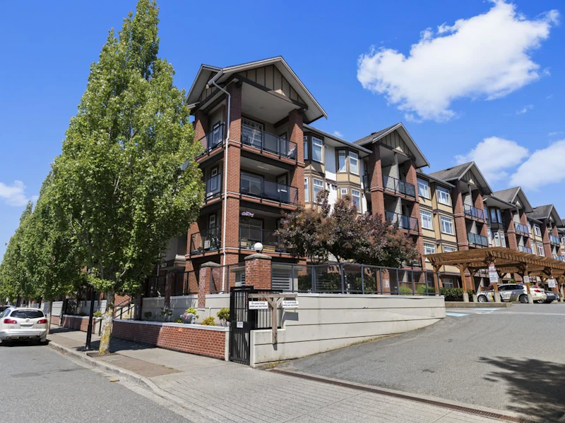 444 - 5660 201a Street, Langley BC V3A 0B4