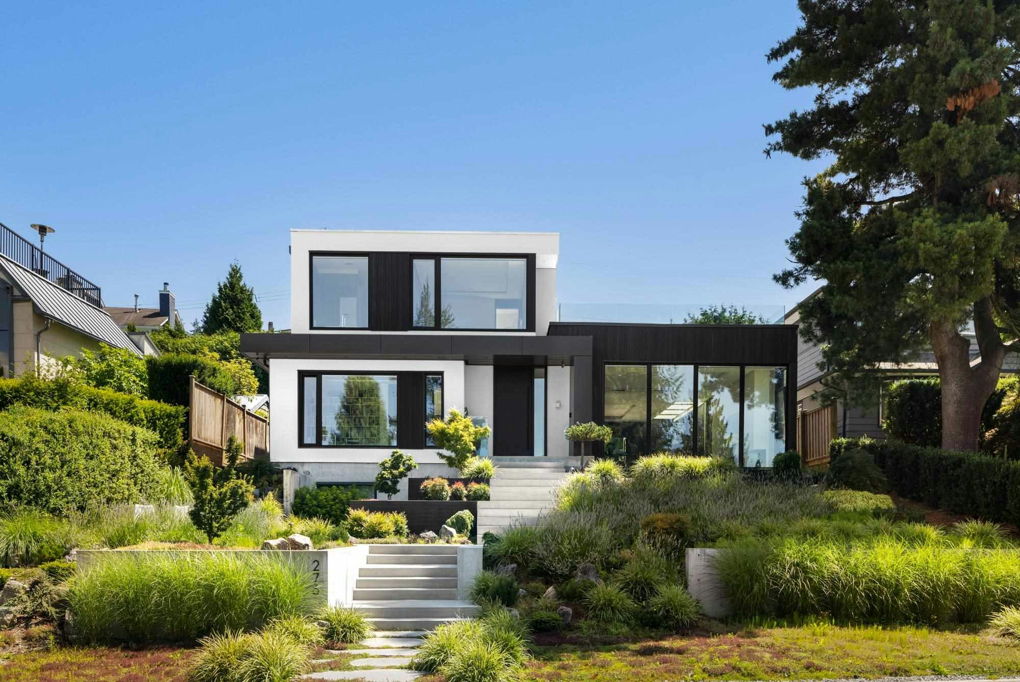 276 Sandringham Crescent, North Vancouver, BC, V7N 2R8