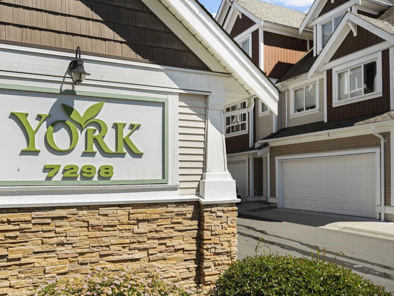 22 - 7298 199a Street, Langley BC V2Y 0H9
