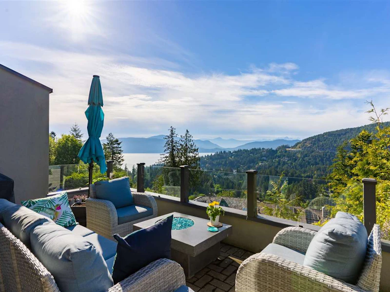 5292 Timberfeild Road, West Vancouver BC V7W 2Z8