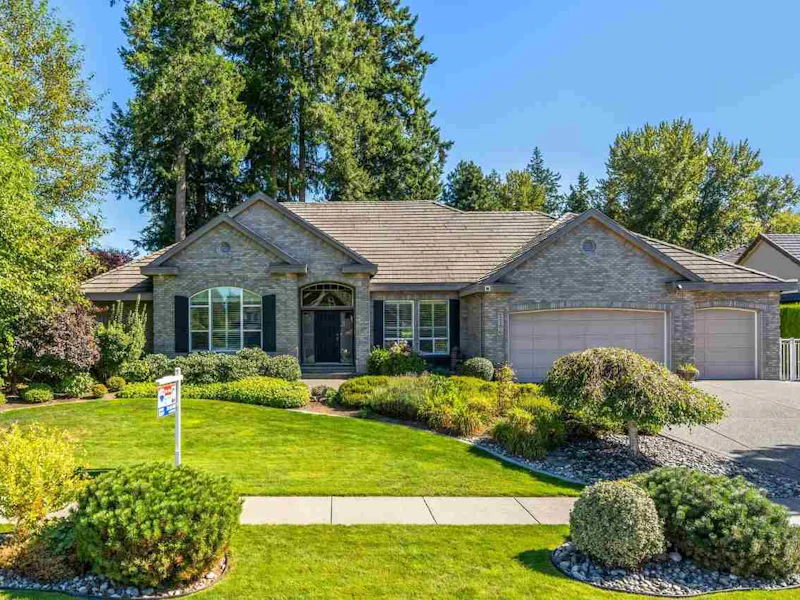 2286 Chantrell Park Drive, Surrey BC V4A 9W8