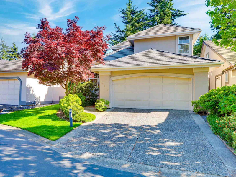 15038 Semiahmoo Place, Surrey BC V4P 2K3