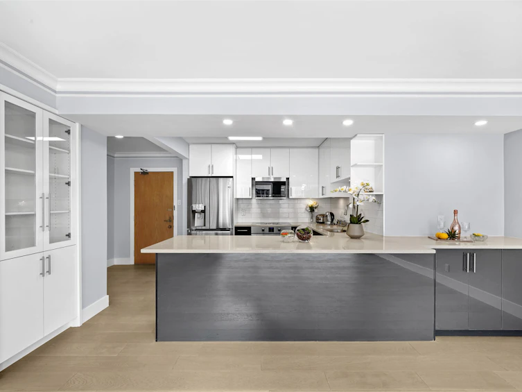 404-2140 Briar Avenue, Vancouver, BC, V6L 3E3