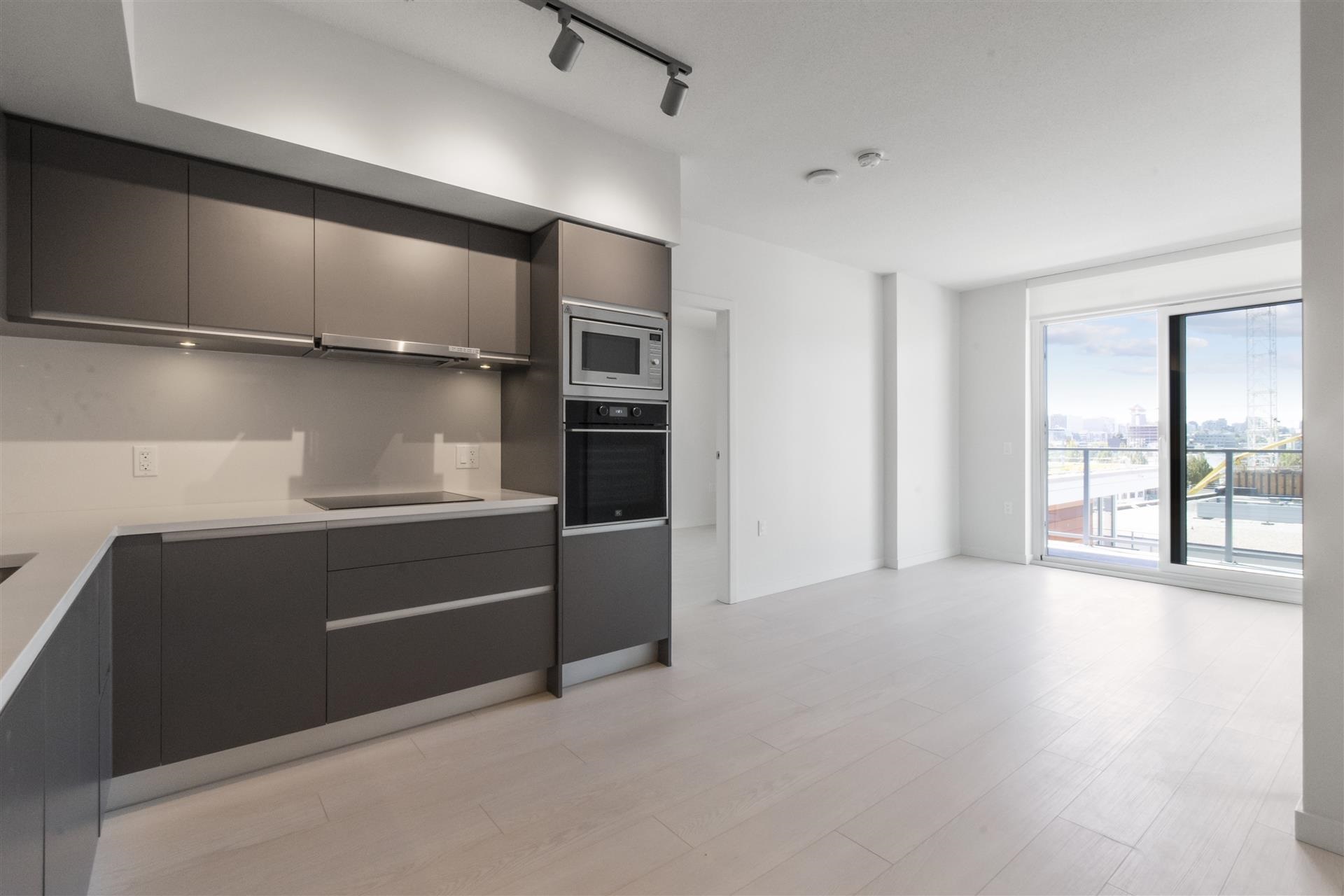 818-180 E 2nd Avenue, Vancouver, BC, V5T 1B5
