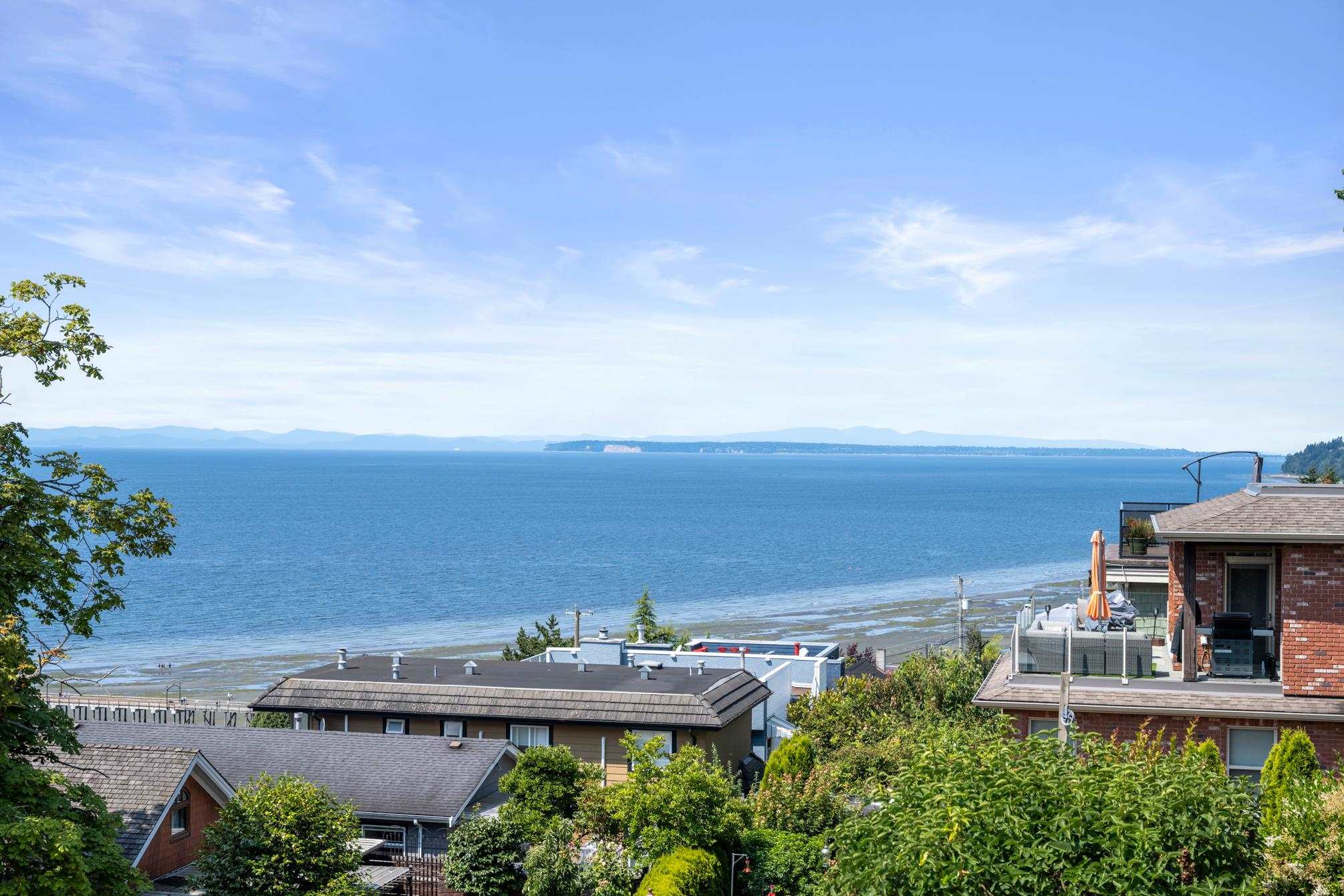 15220 Columbia Avenue, Surrey, BC, V4B 1J3