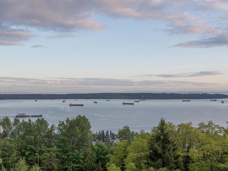 1-2206 Folkestone Way, West Vancouver, BC, V7S 2X7