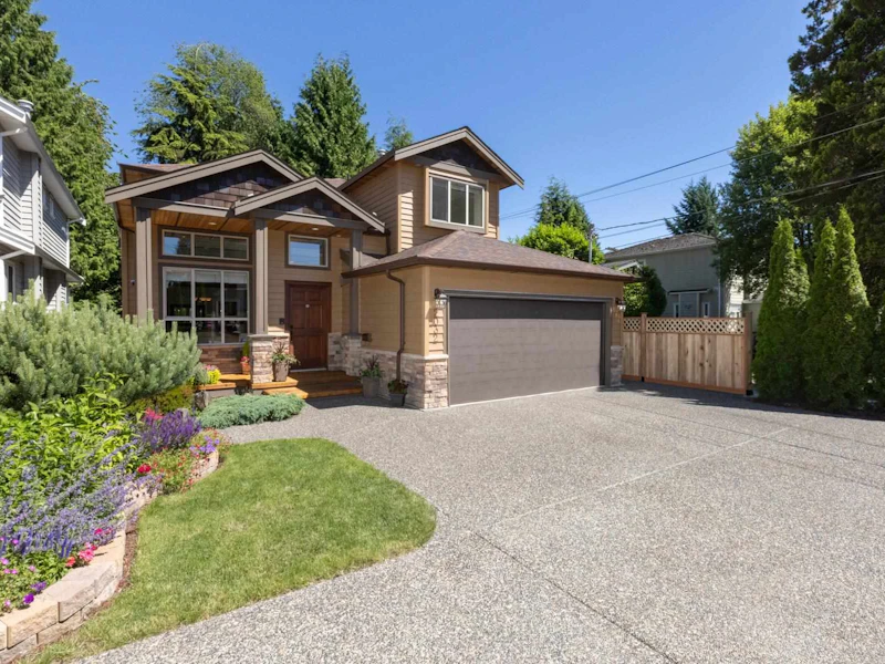 2032 Mountain Highway, North Vancouver BC V7J 2M9
