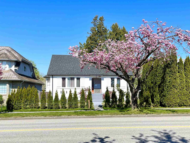 65 W King Edward Avenue, Vancouver BC V5Y 2H6