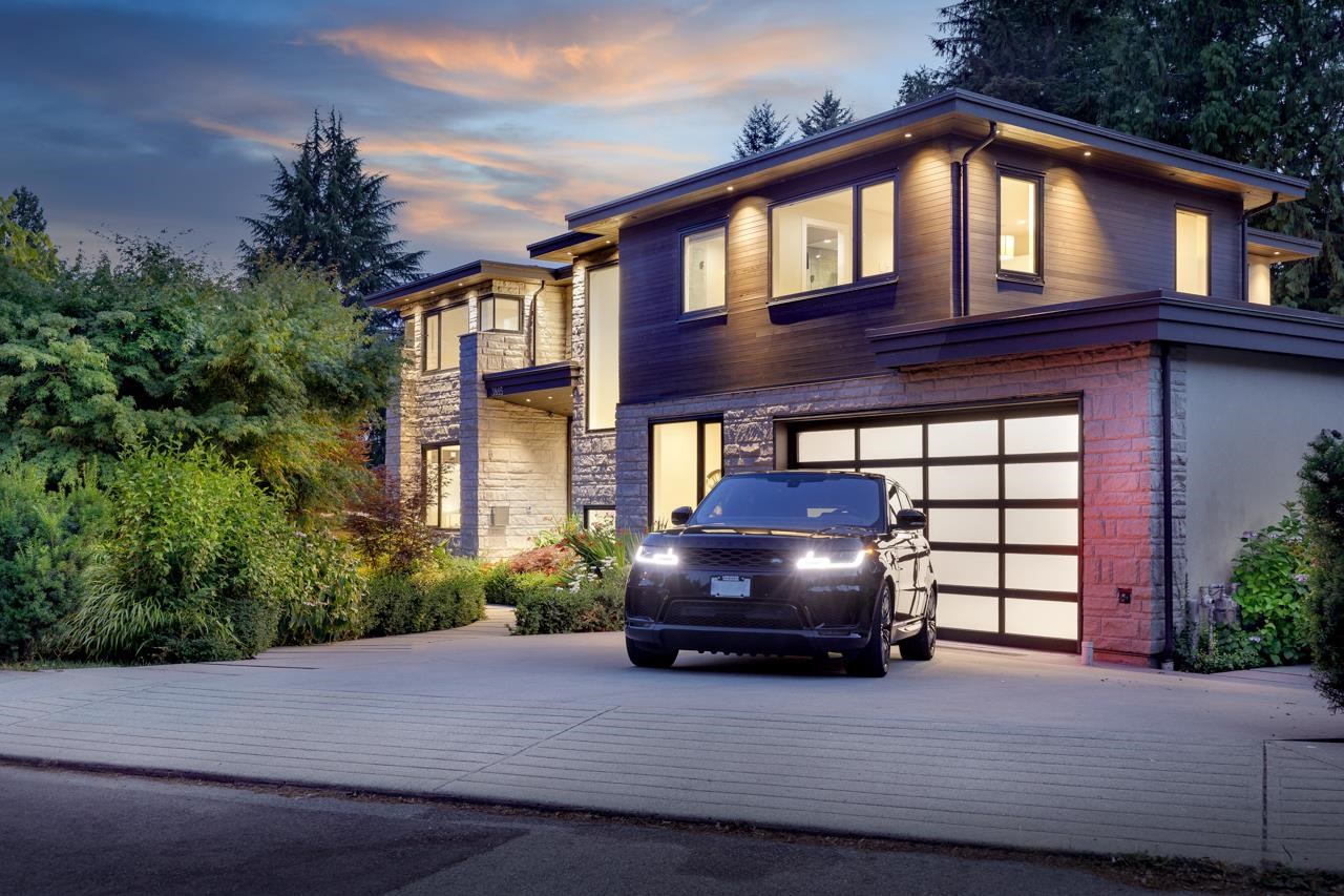 3885 Sunset Boulevard, North Vancouver, BC, V7R 3Y3