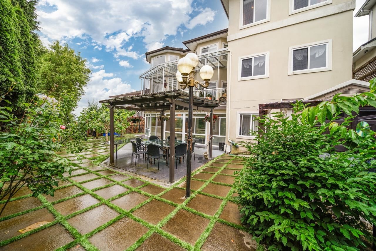1555 Pinetree Way, Coquitlam, BC, V3E 3B1